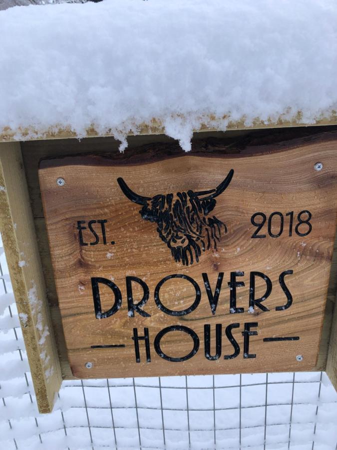 Drovers Studio Apartment Tomatin Bagian luar foto