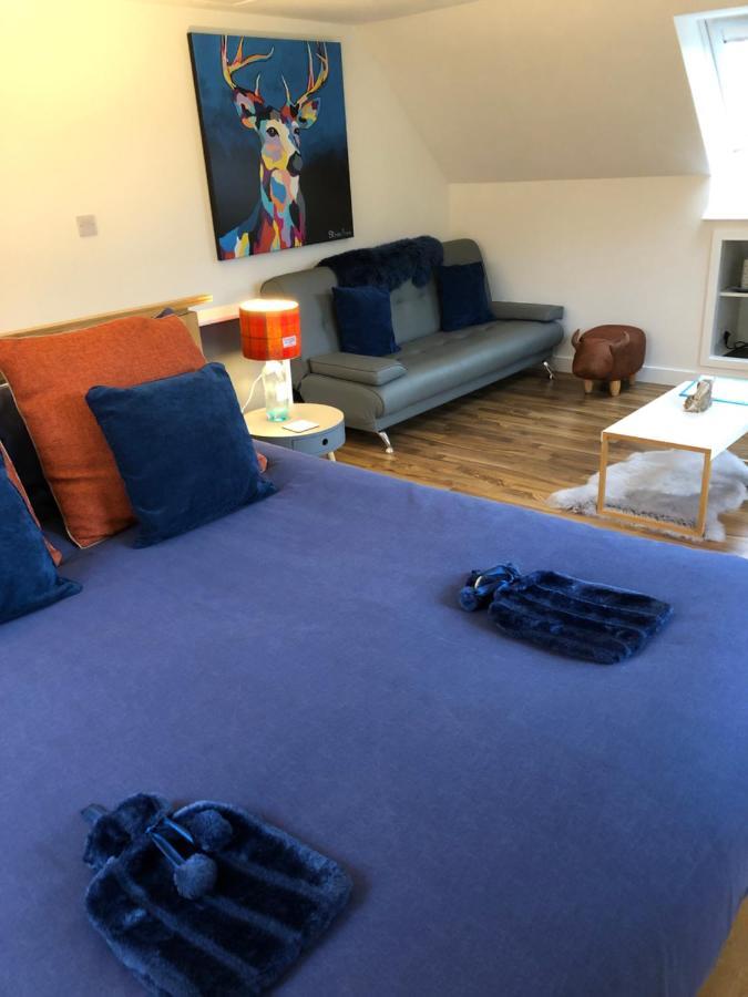Drovers Studio Apartment Tomatin Bagian luar foto